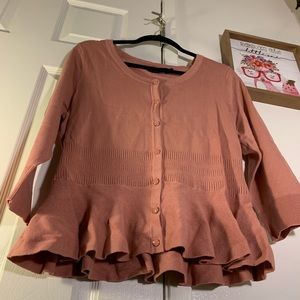 NWOT Ruffle pink Knit Buttoned jacket 🔥
